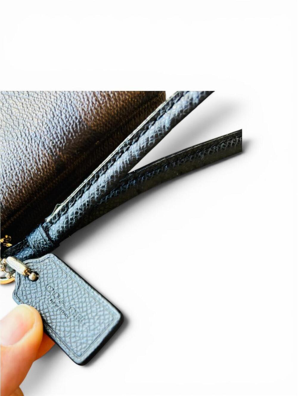 Coach monogram double zip wristlet with hang tang - Picture 4 of 9